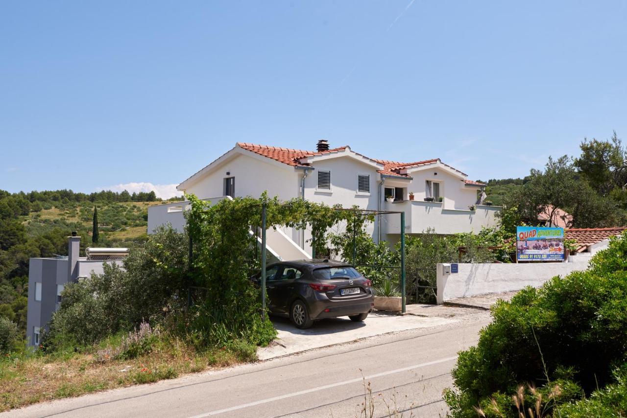 Guesthouse Aria Trogir Exteriör bild