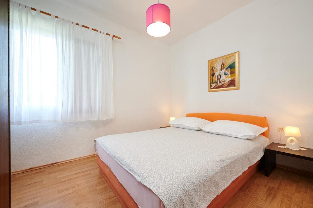 Guesthouse Aria Trogir Exteriör bild